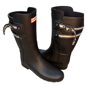 Hunter Refined Adjustable Short Rain Boot Size‎ 9 12" Tall Matte Black & White